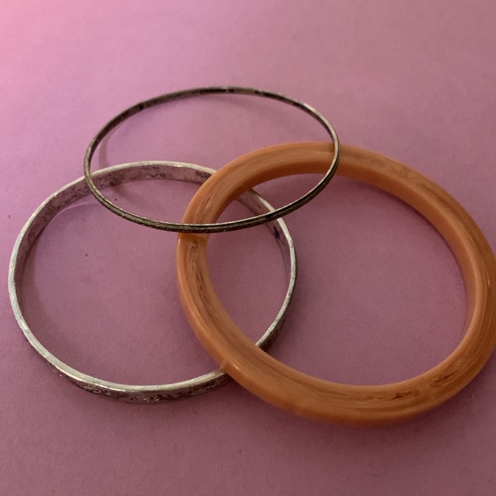 Three bracelets - Picture 4 of 6
